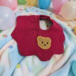 Σαλιάρα Κόκκινη με Αρκουδάκι - Image 2